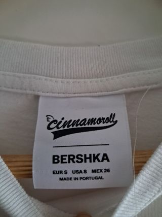 Camiseta Cinnamoroll Bershka - Blanca