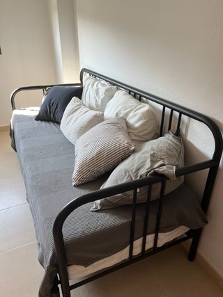 Sofá cama FYRESDAL de Ikea.