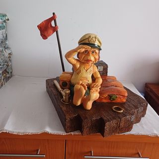ESTATUA COLECIONABLE VINTAGE 