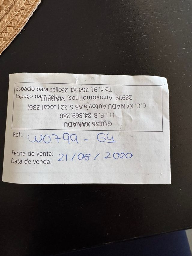 Reloj Guess dorado y plateado