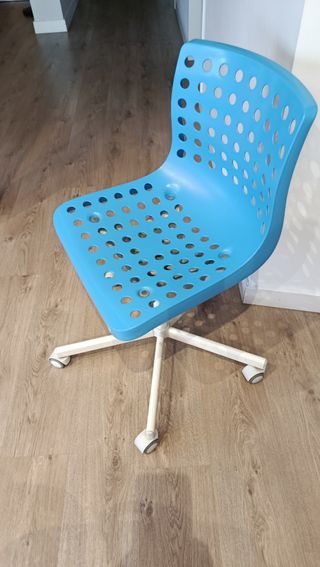 Escritorio infantil IKEA Påhl y regalo silla