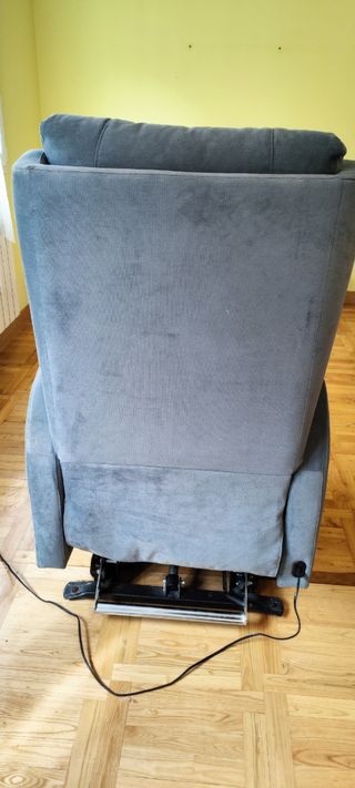 Gran oportunidad 
Sillón relax eléc. con ruedas 