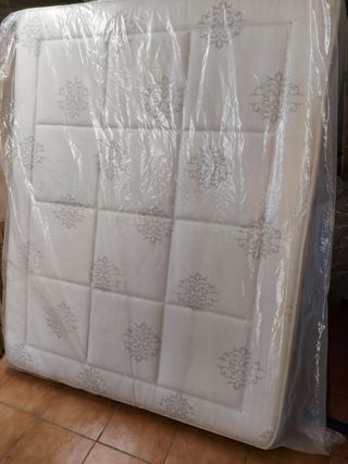 Colchones viscoelásticos seminuevos y nuevos.
