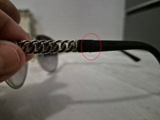 Occhiali da sole Guess - oro e neri