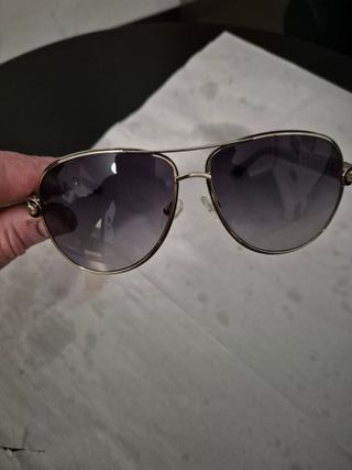 Occhiali da sole Guess - oro e neri