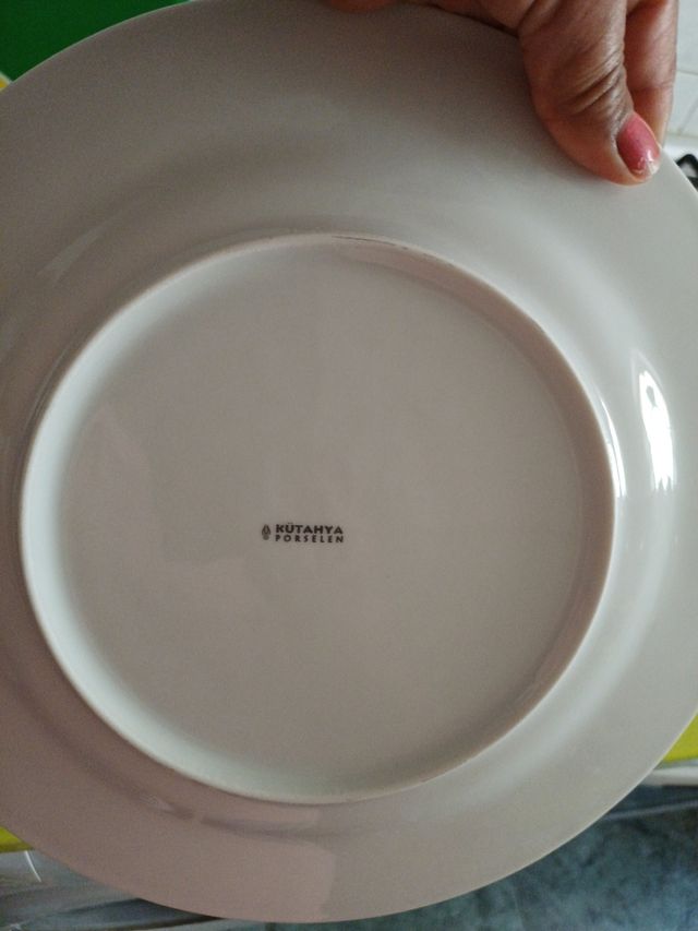 Vajilla porcelana azul y blanca con filosofía oro