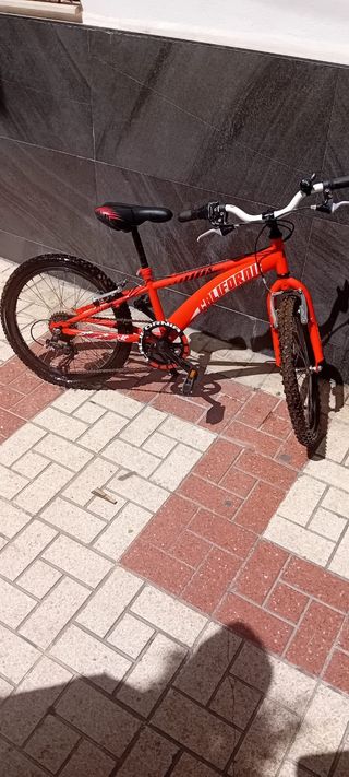 BICI 24" MONSTER 7V SUSPENSIÓN (8-12 años)