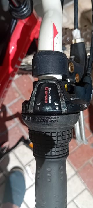 BICI 24" MONSTER 7V SUSPENSIÓN (8-12 años)