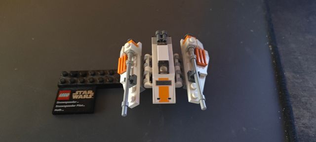 LEGO Star Wars Snowspeeder 75009