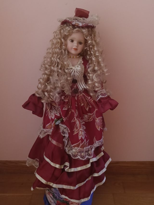 Muñeca porcelana estilo vintage