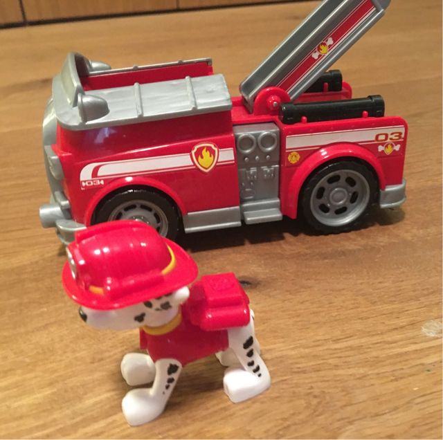 Coche y figura Marshall Patrulla Canina