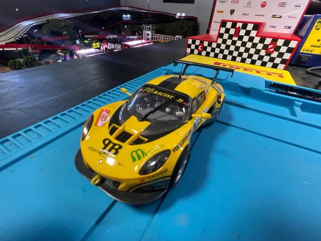 Coche Scalextric Lotus marca Ninco