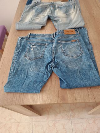 2 pantalones vaqueros
* Uno marca LFTDNM. Talla  4