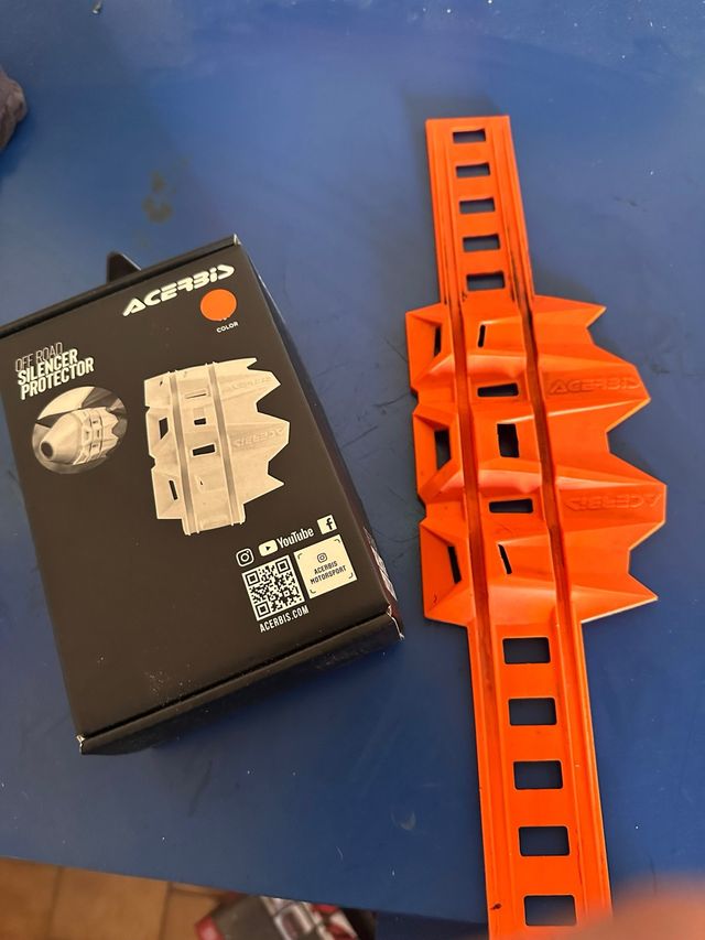 Protector escape Acerbis