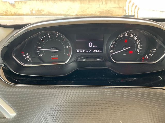 Peugeot 208 ALLURE 110CV 2015