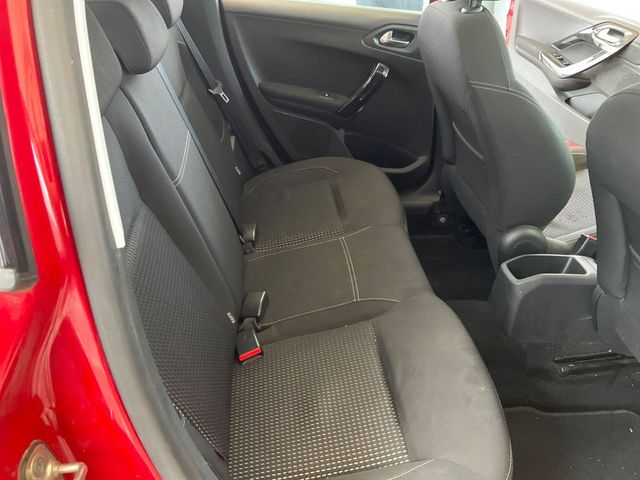 Peugeot 208 ALLURE 110CV 2015