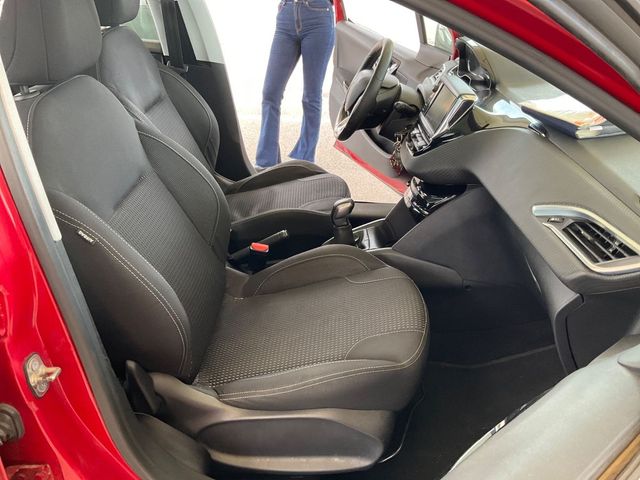 Peugeot 208 ALLURE 110CV 2015