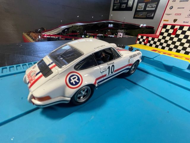 Coche Porsche 911 Scalextric marca Fly