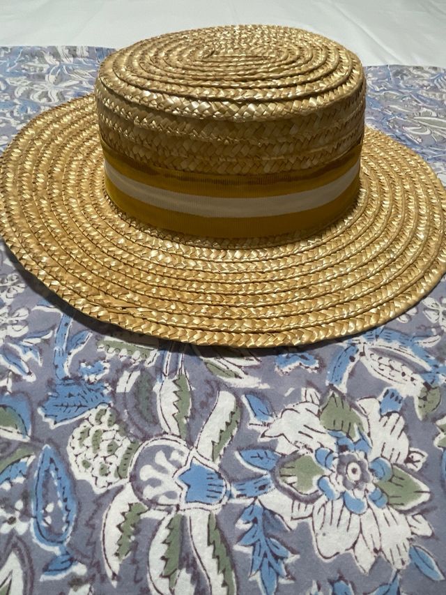 Sombrero playa beige y amarillo