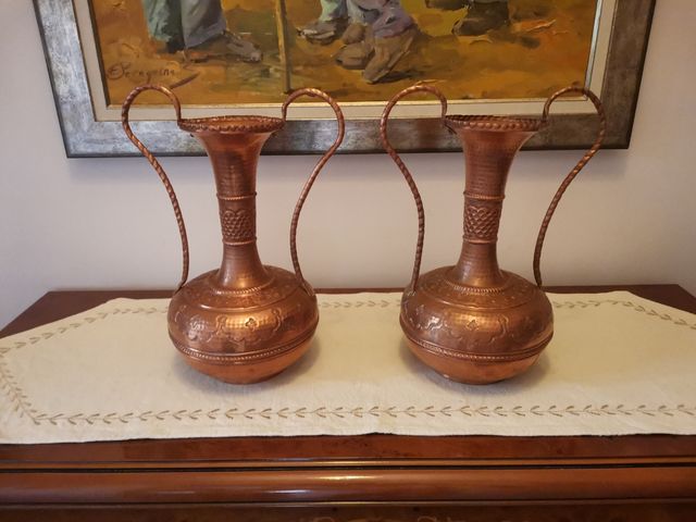 Jarrones de cobre artesanales