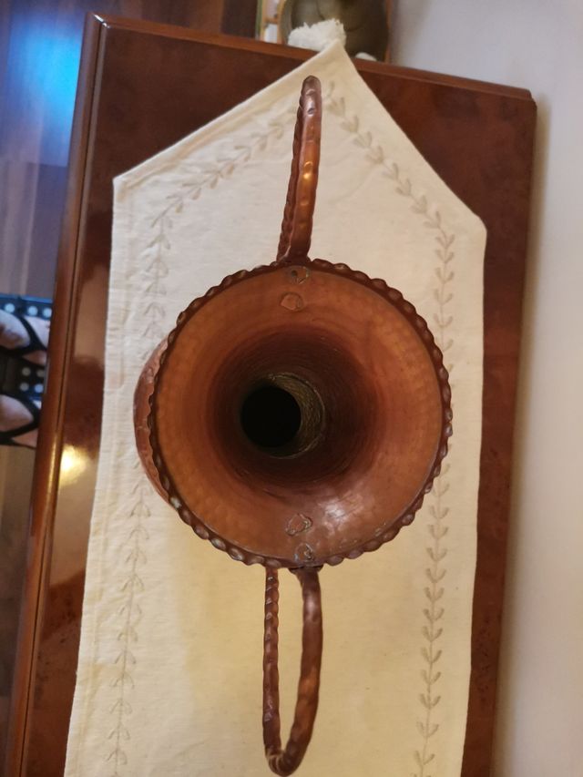 Jarrones de cobre artesanales