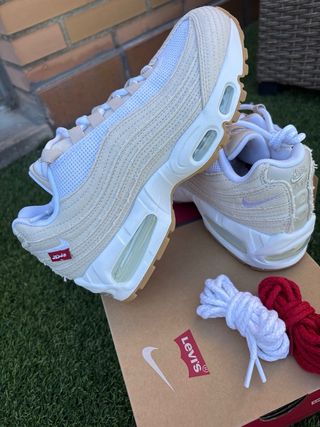 Nike Air Max 95 “LEVI’S”.