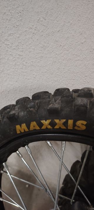 Ruedas completas Pit Bike 15mm - Maxxis 14-12