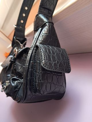 Bolso Stradivarius negro nuevo 