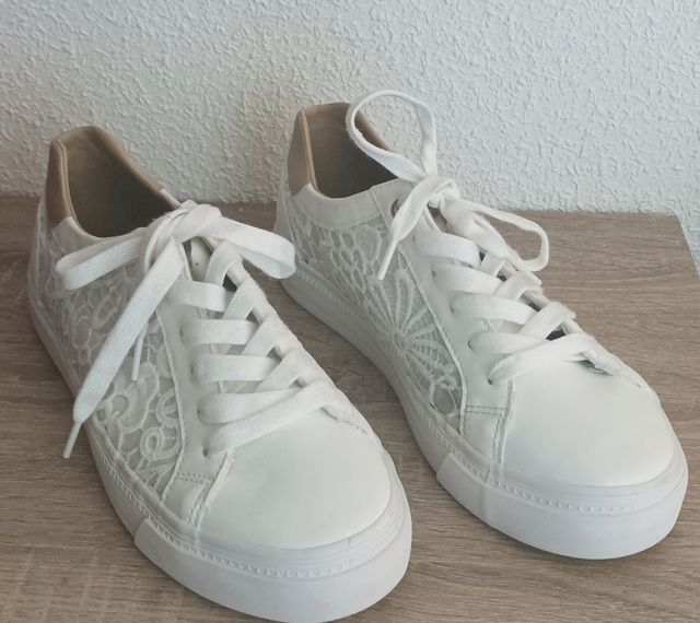 Zapatillas Graceland blancas con decorado de encaj