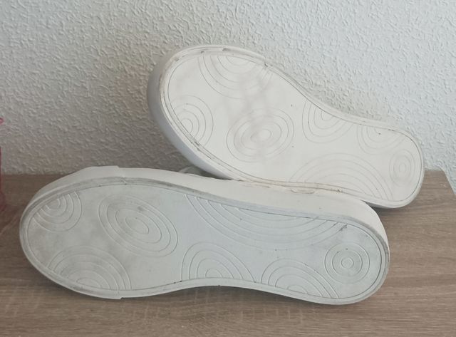 Zapatillas Graceland blancas con decorado de encaj