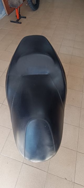 Asiento Yamaha XMAX 2008