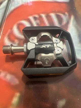 Pedales Shimano Deore XT mixtos con plataforma 