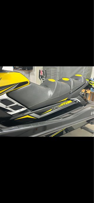 Yamaha FX Cruiser SVHO: Moto de agua y remolque. 