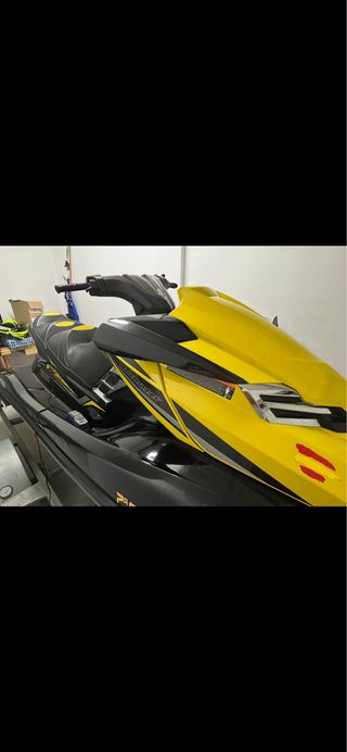 Yamaha FX Cruiser SVHO: Moto de agua y remolque. 