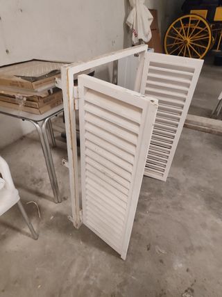 VENTANA de lamas en blanco 1,10 x 0,80
