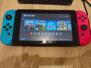Nintendo Switch - Azul/Rojo