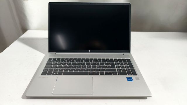 HP PROBOOK 450 G8 | I5 11GEN / 16GB RAM / 512 SSD