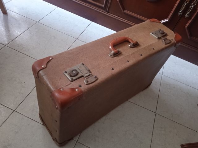Maleta viaje antigua