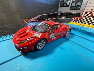 Coche ScalextricFerrari 458 GT2 marca Carrera