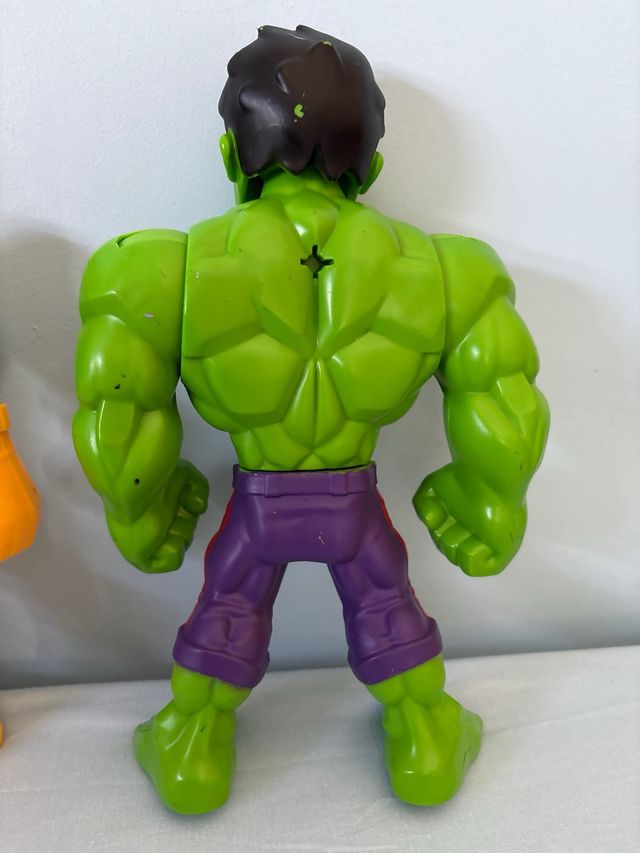 3 Figuras Marvel: Spiderman, Thanos, Hulk