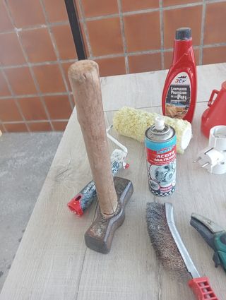 Herramientas de marca reconocida
 varias nuevas y 