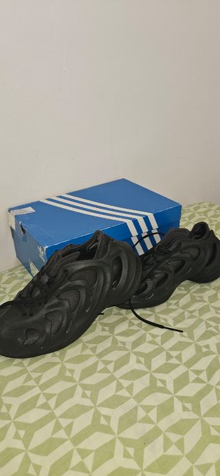 AdiFOM Q. Talla 36. Nuevas y con caja.