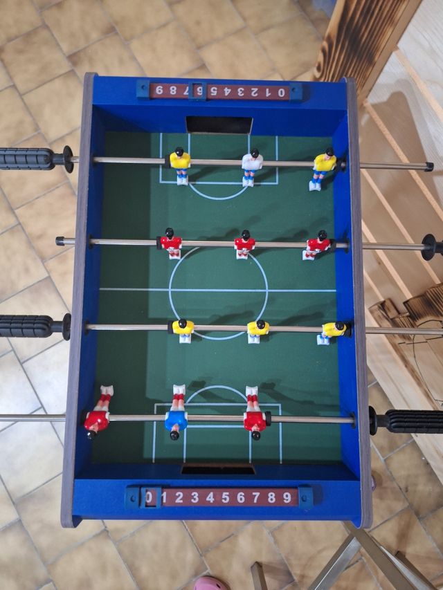 Biliardino da tavolo Champions mai usato