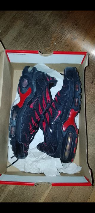 Zapatillas Nike Air Max Plus TN negras rojas