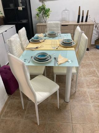 Mesa cristal + 4 sillas polipiel - envio