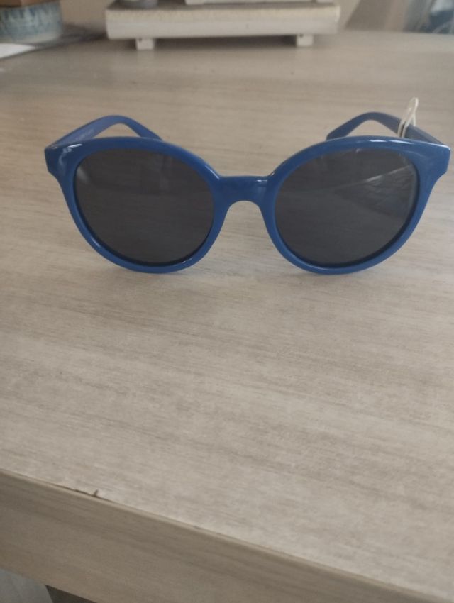 Occhiali sole blu