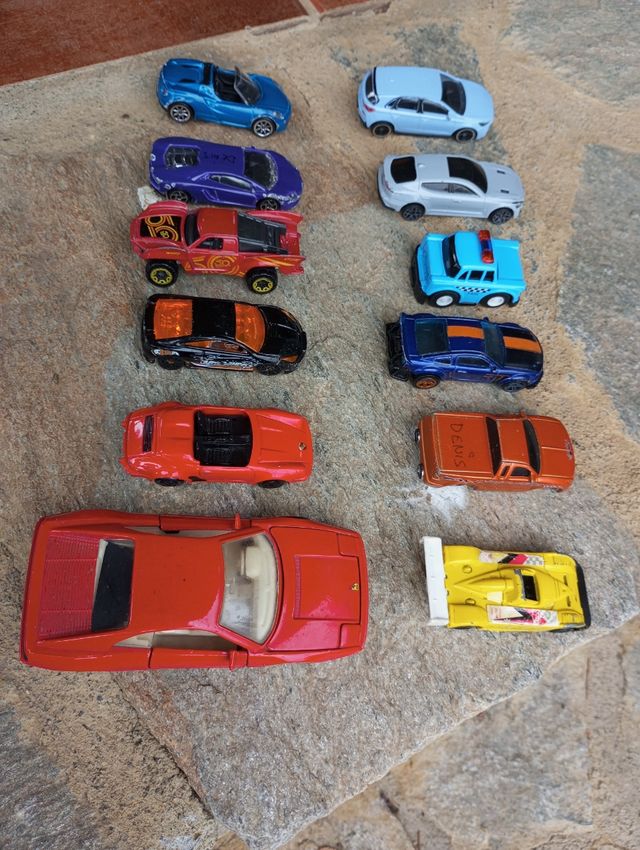 12 Coches de Juguete