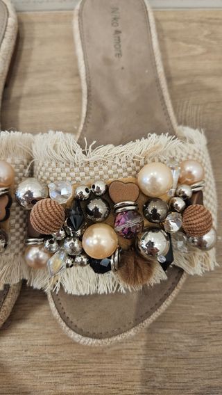 Sandalias NiKO Amore con abalorios