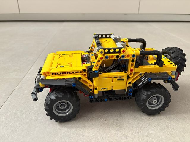 Lego Jeep Rubicon Technic