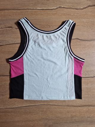 Top Converse original. Talla S. 